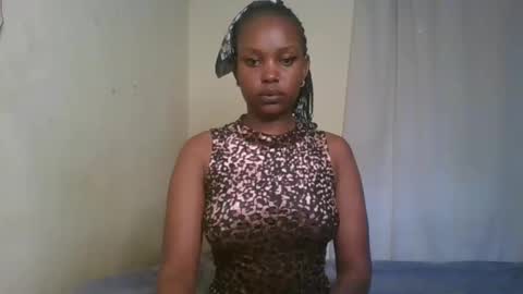 Snapshot of pixie_roman chatting on January 17, 12:10 pm Majesty online show from January 17, 12:10 pm