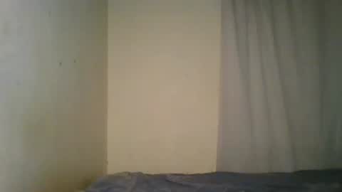 Snapshot of pixie_roman chatting on February 4, 3:33 am Majesty online show from February 4, 3:33 am