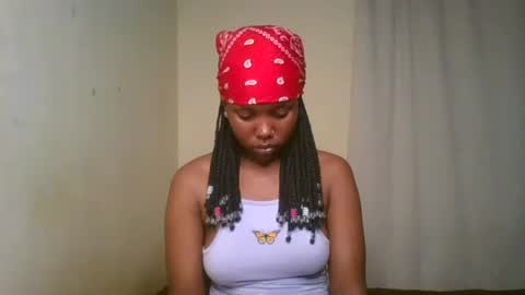 Snapshot of pixie_roman chatting on February 4, 7:22 pm Majesty online show from February 4, 7:22 pm