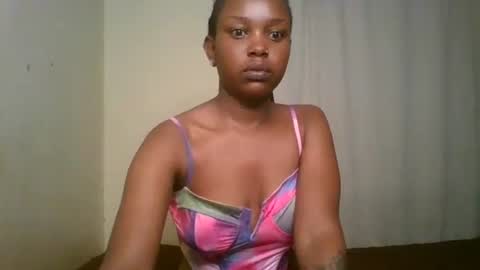 Snapshot of pixie_roman chatting on February 5, 3:23 am Majesty online show from February 5, 3:23 am