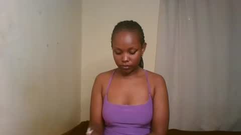 Snapshot of pixie_roman chatting on February 6, 9:00 am Majesty online show from February 6, 9:00 am