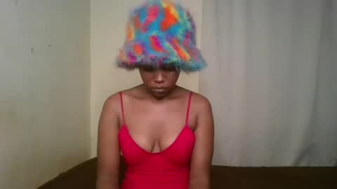 Snapshot of pixie_roman chatting on February 13, 1:50 am Majesty online show from February 13, 1:50 am