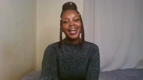 Snapshot of pixie_roman chatting on February 26, 9:10 am Majesty online show from February 26, 9:10 am