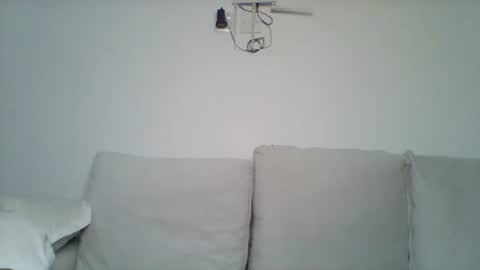 Snapshot of pixie_roman chatting on October 18, 8:15 am Majesty online show from October 18, 8:15 am