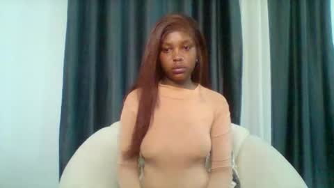 Snapshot of pixie_roman chatting on November 20, 1:39 am Majesty online show from November 20, 1:39 am