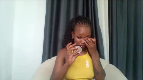 Snapshot of pixie_roman chatting on November 25, 6:41 pm Majesty online show from November 25, 6:41 pm