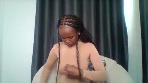 Snapshot of pixie_roman chatting on November 27, 1:02 pm Majesty online show from November 27, 1:02 pm