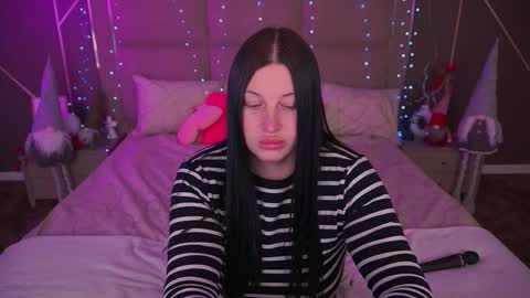 pixiehott online show from January 13, 9:09 pm