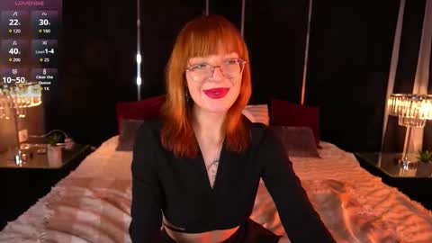 pixiepeachh online show from December 18, 7:36 am