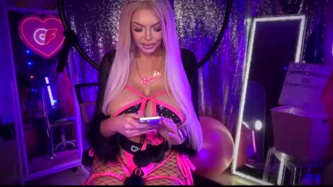 Dumb bimbo fuck doll online show from February 8, 8:20 am