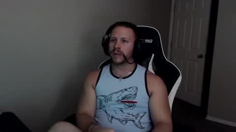 Snapshot of player2pawns chatting on November 1, 11:07 pm Player online show from November 1, 11:07 pm