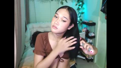 Snapshot of playful_sie chatting on February 1, 12:58 pm sie online show from February 1, 12:58 pm