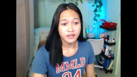 Snapshot of playful_sie chatting on February 5, 6:04 pm sie online show from February 5, 6:04 pm