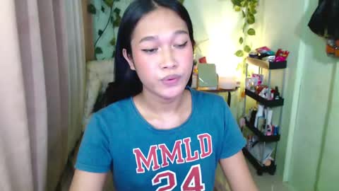 Snapshot of playful_sie chatting on February 23, 6:39 am sie online show from February 23, 6:39 am