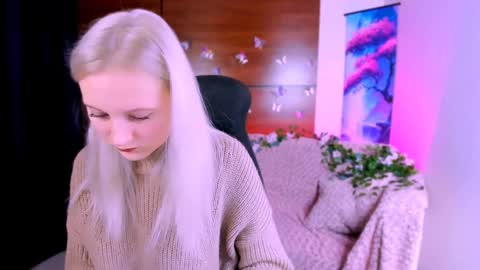 Sophie online show from December 28, 10:36 am