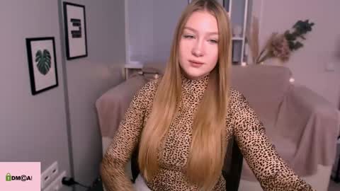 Sophie online show from January 4, 10:27 am