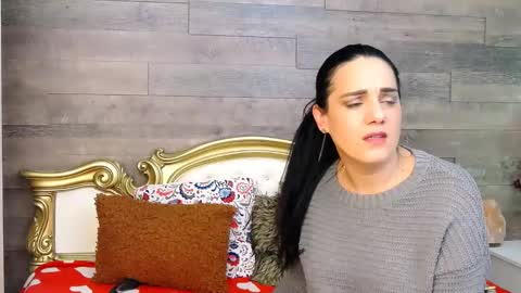 Snapshot of playfulsamy chatting on December 5, 12:00 pm PlayfulSamy online show from December 5, 12:00 pm