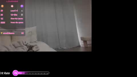 Snapshot of playgirlpetite chatting on February 13, 5:05 am hornypetitegirl online show from February 13, 5:05 am