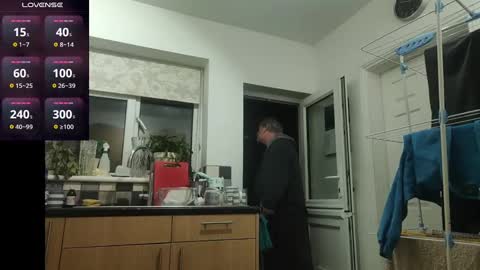 Snapshot of playme828530 chatting on February 17, 2:09 am Play Me online show from February 17, 2:09 am