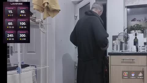 Snapshot of playme828530 chatting on October 12, 10:53 pm Play Me online show from October 12, 10:53 pm