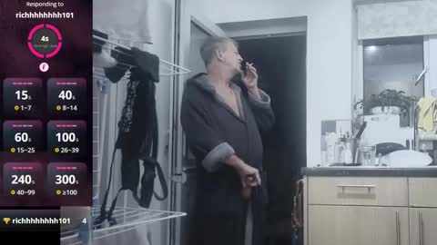 Snapshot of playme828530 chatting on October 18, 4:26 am Play Me online show from October 18, 4:26 am