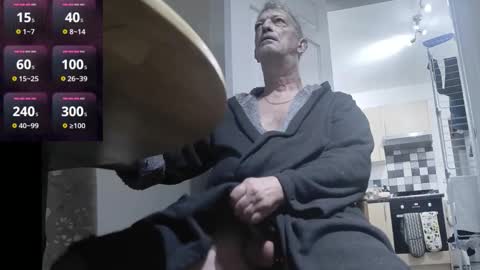 Snapshot of playme828530 chatting on October 24, 2:30 am Play Me online show from October 24, 2:30 am