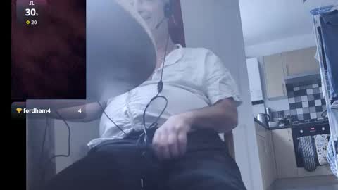 Snapshot of playme828530 chatting on November 7, 12:27 pm Play Me online show from November 7, 12:27 pm