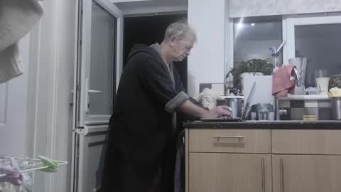 Snapshot of playme828530 chatting on December 1, 12:48 am Play Me online show from December 1, 12:48 am