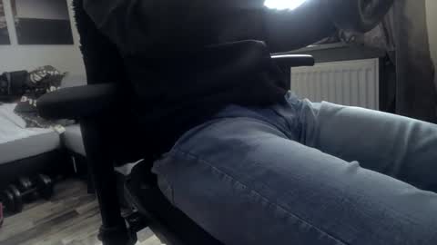 Hello ask me  . Im glad  to see you here in my room. Welcome PVT is open online show from October 12, 10:14 am