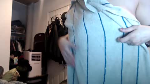 pleasantdinosaurus7537 online show from October 7, 4:31 am