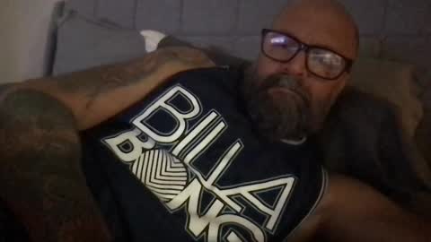 Snapshot of pleasesitonmycock chatting on November 18, 9:30 pm PleaseSitOnMyCock online show from November 18, 9:30 pm