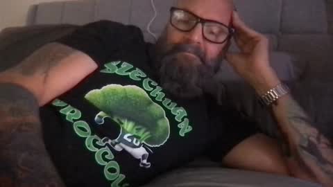 Snapshot of pleasesitonmycock chatting on December 21, 6:53 am PleaseSitOnMyCock online show from December 21, 6:53 am