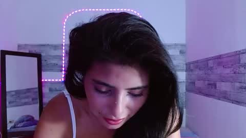 Snapshot of pleassing_neighbour chatting on October 24, 3:36 am Zalome online show from October 24, 3:36 am