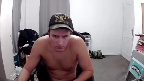 Snapshot of plkrisztian chatting on October 19, 9:37 pm plkrisztian online show from October 19, 9:37 pm