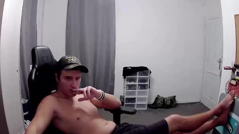 Snapshot of plkrisztian chatting on October 27, 8:46 pm plkrisztian online show from October 27, 8:46 pm