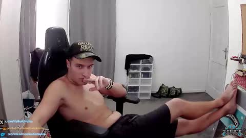 Snapshot of plkrisztian chatting on November 23, 7:13 pm plkrisztian online show from November 23, 7:13 pm