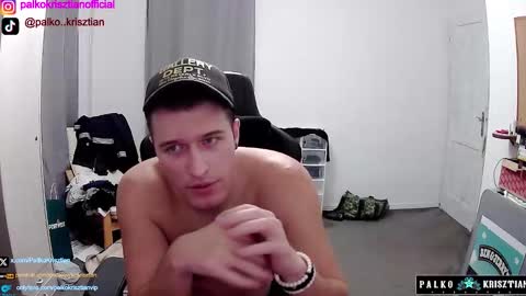 Snapshot of plkrisztian chatting on December 1, 10:37 pm plkrisztian online show from December 1, 10:37 pm