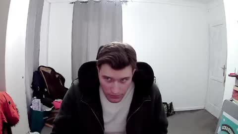 plkrisztian online show from April 2, 1:53 pm