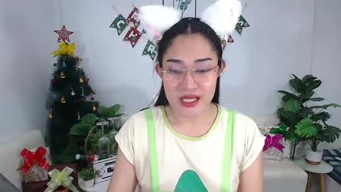 Snapshot of ploysaithailand chatting on January 1, 1:59 pm Ploysai online show from January 1, 1:59 pm