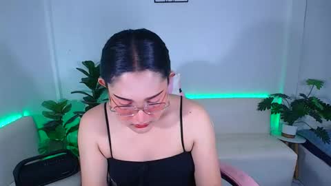 Snapshot of ploysaithailand chatting on October 15, 2:44 am Ploysai online show from October 15, 2:44 am