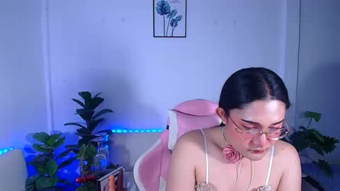 Snapshot of ploysaithailand chatting on October 17, 8:06 am Ploysai online show from October 17, 8:06 am