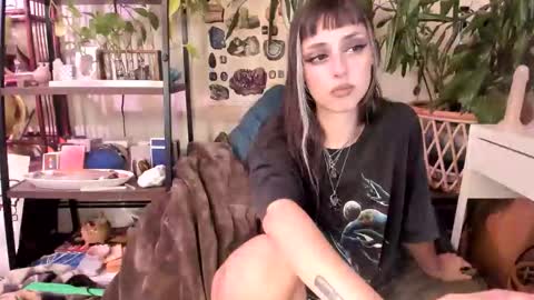 Goddess Pluto online show from October 6, 6:27 pm