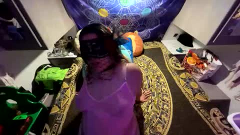 Snapshot of pnw_baby chatting on November 20, 9:20 am pnw_baby online show from November 20, 9:20 am