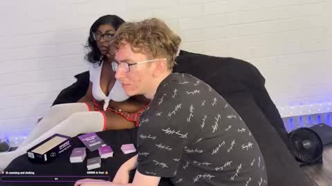 Snapshot of pocket_bunnny19 chatting on October 20, 3:40 am curvaceous black girl takes Big white cock online show from October 20, 3:40 am