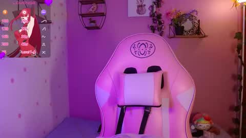 Snapshot of poison_liv chatting on September 13, 2:06 pm poison_liv online show from September 13, 2:06 pm