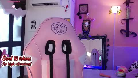 poison_liv online show from April 19, 6:32 pm