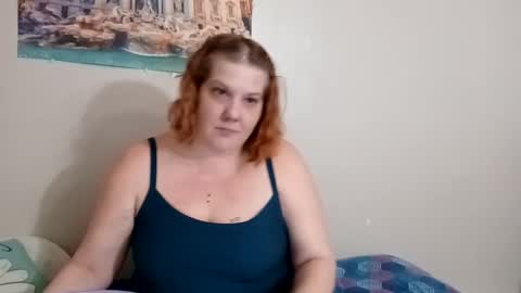 Snapshot of poisonivyvixen chatting on February 9, 11:04 pm Poison Ivy online show from February 9, 11:04 pm