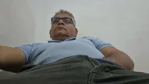 Snapshot of poli475 chatting on October 28, 4:16 am poli online show from October 28, 4:16 am