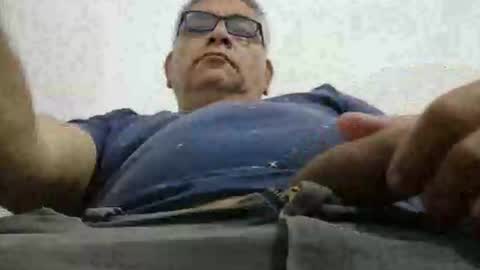 Snapshot of poli475 chatting on October 31, 2:07 pm poli online show from October 31, 2:07 pm