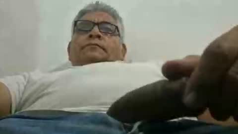 Snapshot of poli475 chatting on November 10, 6:34 am poli online show from November 10, 6:34 am